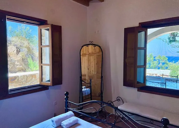 Litois * Patmos Town